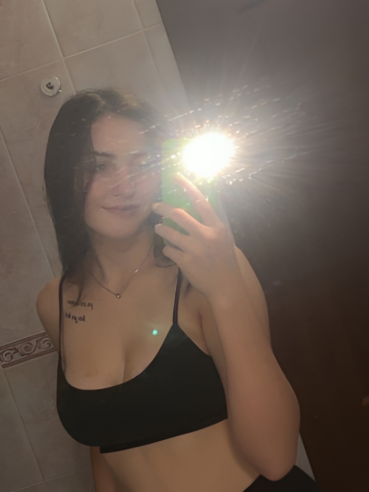 Богдана привлекательная девушка из Уссурийска цена от 1500 руб