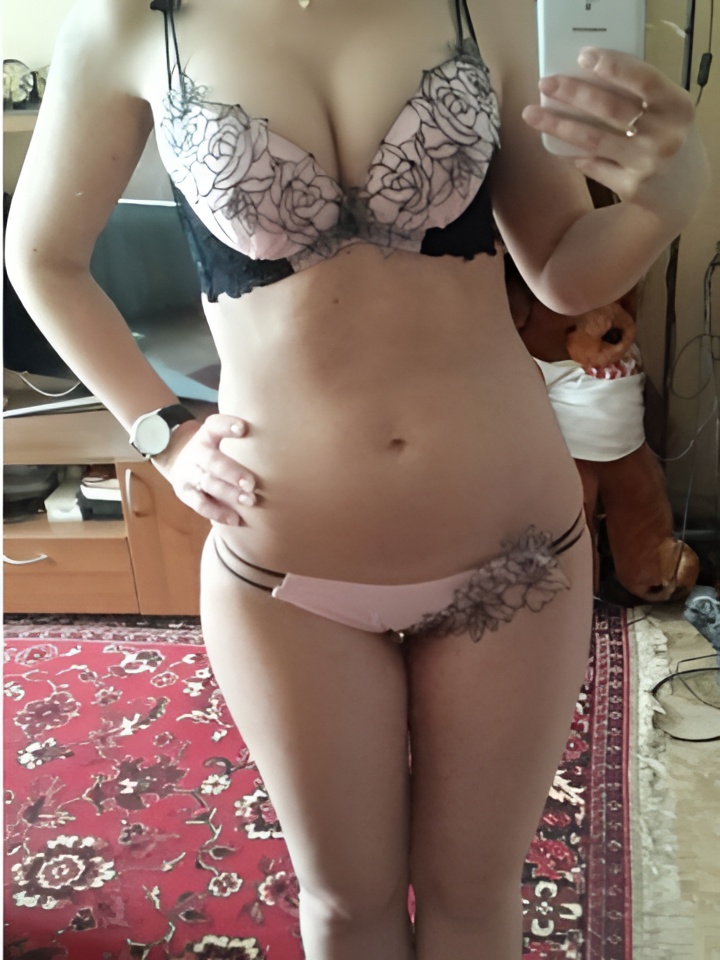 Софи привлекательная девушка из Уссурийска цена от 1500 руб